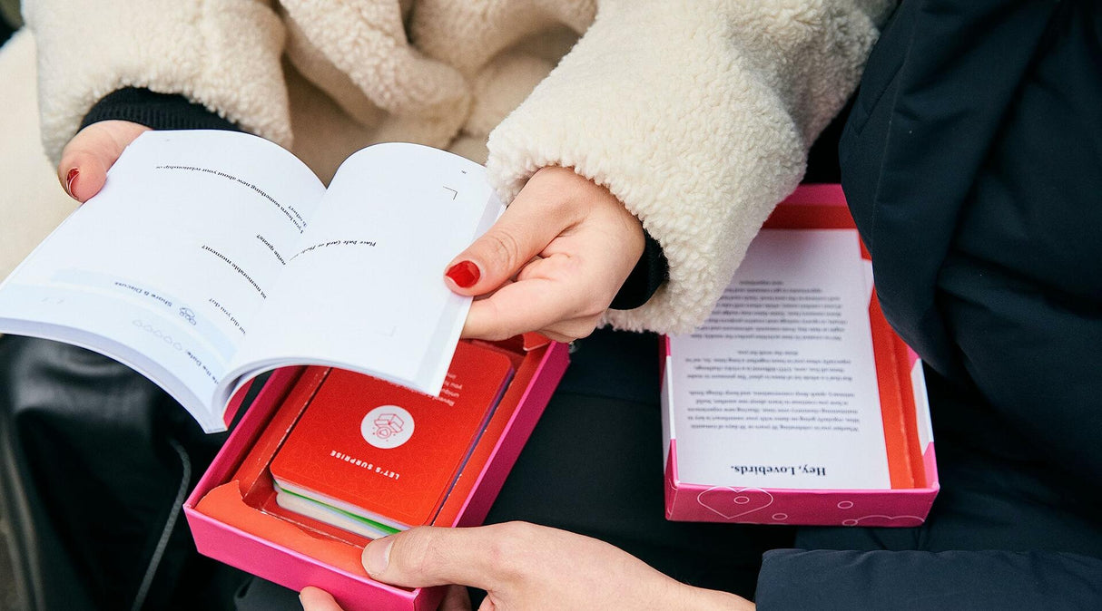 BestSelf It's A Date - 52 Memorable Date Ideas for Couples.